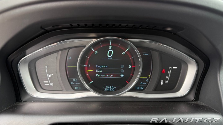 Volvo XC60 2.4D 158kW *Nové v ČR*Taž 2014