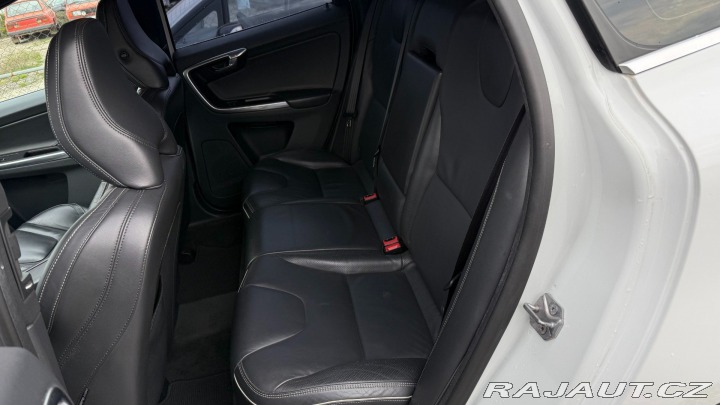 Volvo XC60 2.4D 158kW *Nové v ČR*Taž 2014