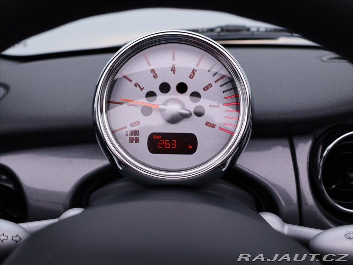Mini Cooper 1,6 i 85kW Klimatizace 2005