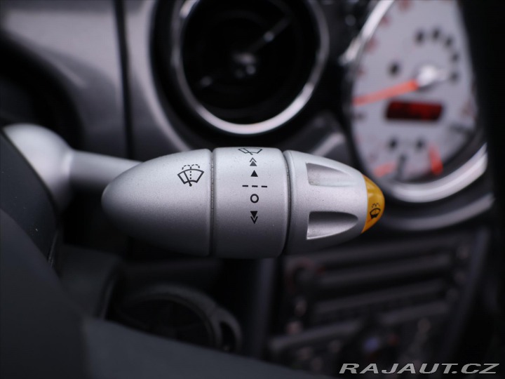 Mini Cooper 1,6 i 85kW Klimatizace 2005