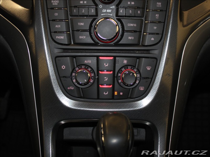 Opel Astra 1,6 i 85kW AT 1.maj. ČR 2011