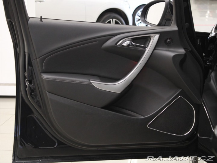 Opel Astra 1,6 i 85kW AT 1.maj. ČR 2011