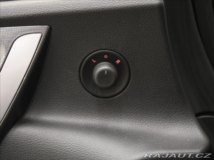 Opel Astra 1,6 i 85kW AT 1.maj. ČR 2011