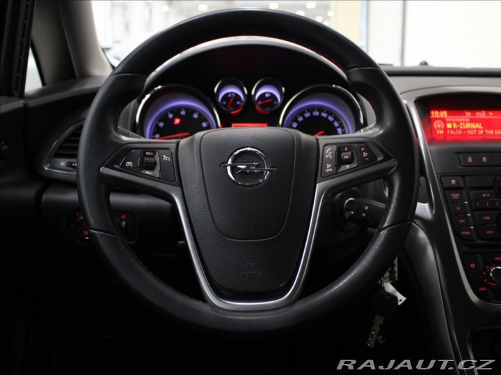 Opel Astra 1,6 i 85kW AT 1.maj. ČR 2011