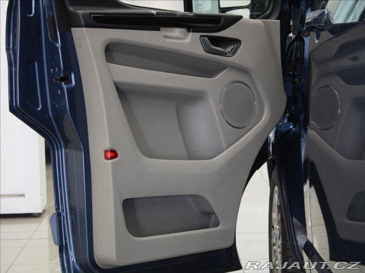 Ford Tourneo Custom 2,0 TDCi Titanum X 8-míst 2021