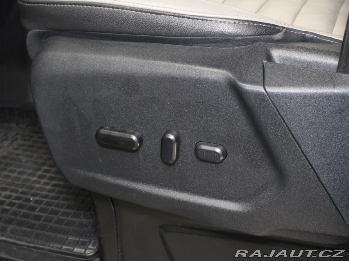 Ford Tourneo Custom 2,0 TDCi Titanum X 8-míst 2021