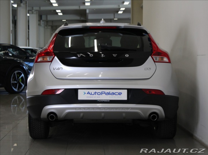 Volvo V40 2,0 D3 110kW Cross Countr 2017