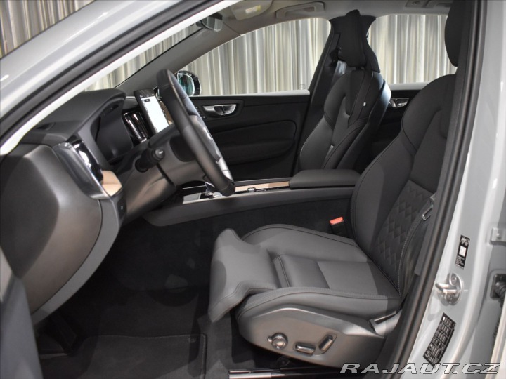 Volvo XC60 2,0 B5 AWD PLUS 2025