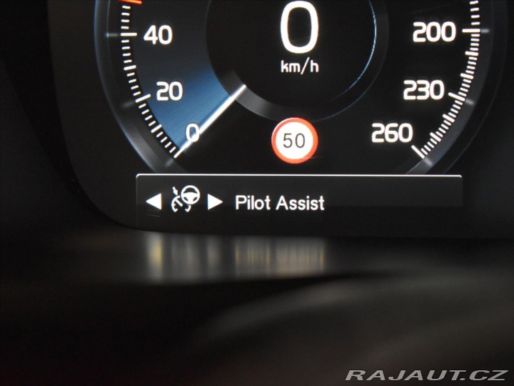 Volvo XC90 2,0 B6 AWD INS Tažné,Pano 2021