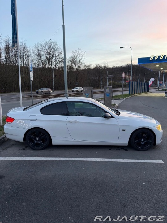 BMW 3 2,0 (E92) 2009