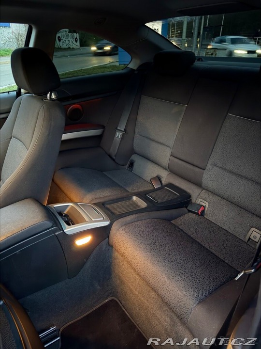 BMW 3 2,0 (E92) 2009