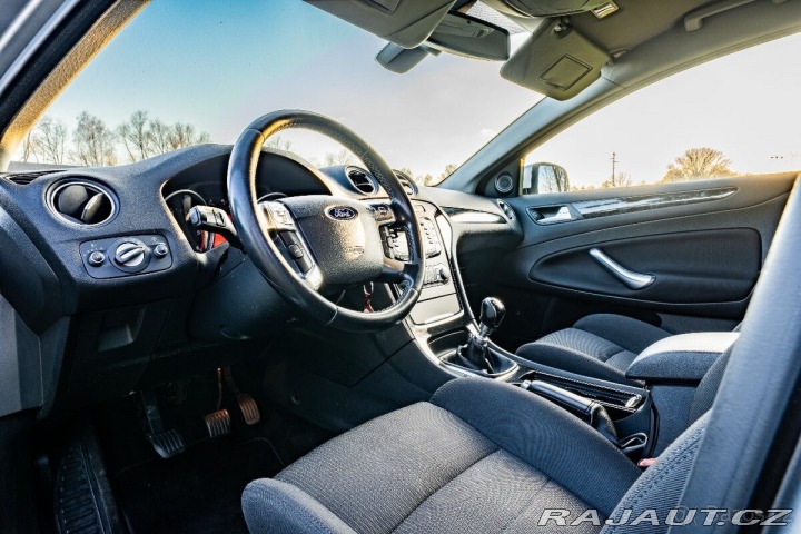 Ford Mondeo 2,0 diesel 104kW , druh 1800