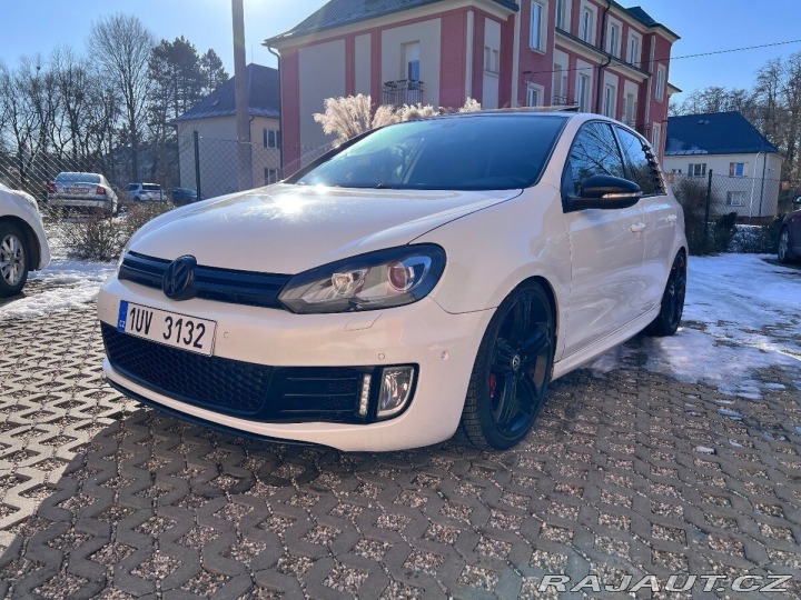 Volkswagen Golf 2,0   GTI - Stage 3 Přípr 1800