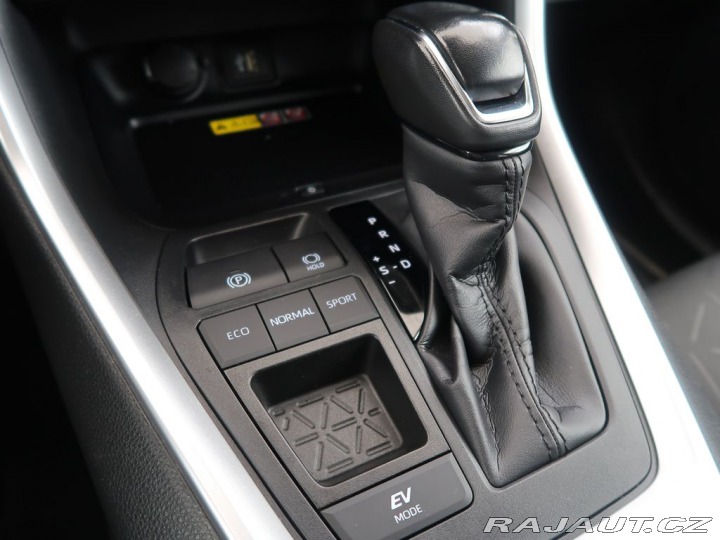 Toyota RAV4 2.5Hybrid,CZ,1Maj,Comfort 2023
