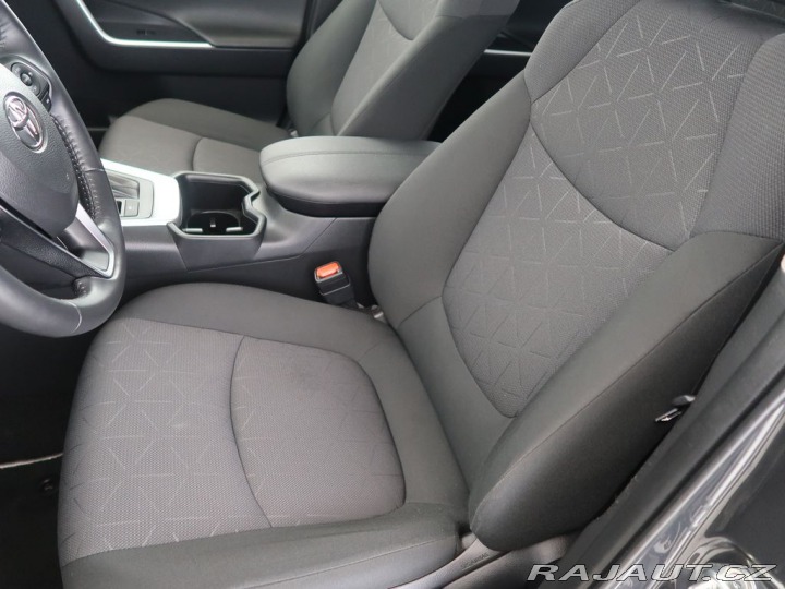 Toyota RAV4 2.5Hybrid,CZ,1Maj,Comfort 2023