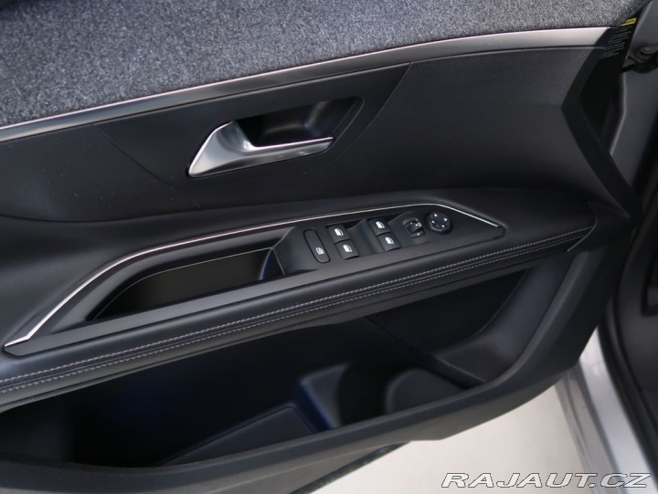 Peugeot 5008 1.2PT,96kW,ALLURE,AT,TAŽN 2018