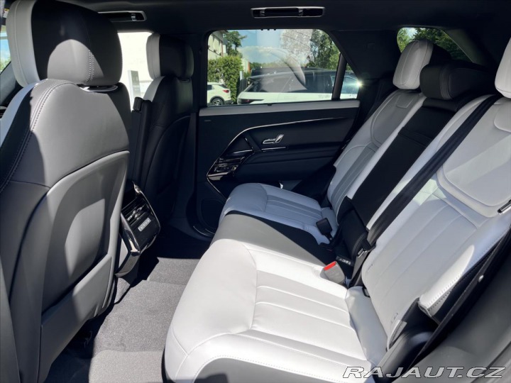Land Rover Range Rover Sport 3,0 Dynamic SE P460e PHEV 2026