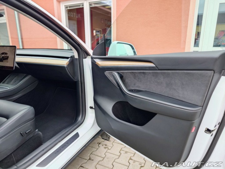 Tesla Model Y Long Range Dual Motor 378 2022