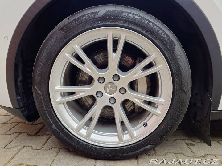 Tesla Model Y Long Range Dual Motor 378 2022