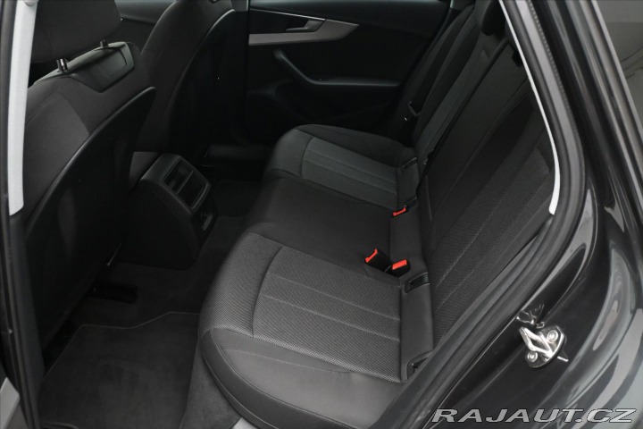 Audi A4 2,0 TDI 120 kW S-Tronic A 2022