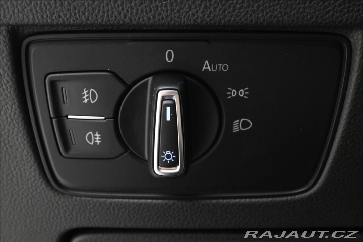 Volkswagen Passat 2,0 TDI 110kW DSG Busines 2024