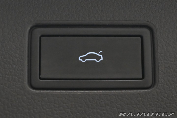 Volkswagen Passat 2,0 TDI 110kW DSG Busines 2024