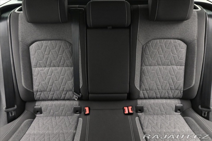 Volkswagen Passat 2,0 TDI 110kW DSG Busines 2024