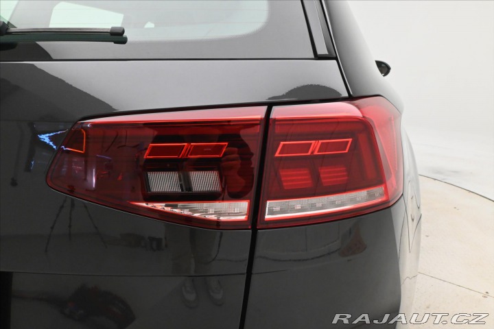 Volkswagen Passat 2,0 TDI 110kW DSG Busines 2024