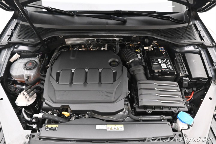 Volkswagen Passat 2,0 TDI 110kW DSG Busines 2024