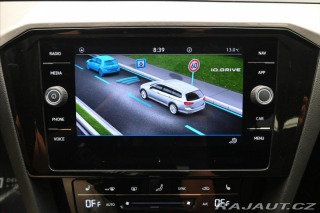 Volkswagen Passat 2,0 TDI 110kW DSG Busines 2024