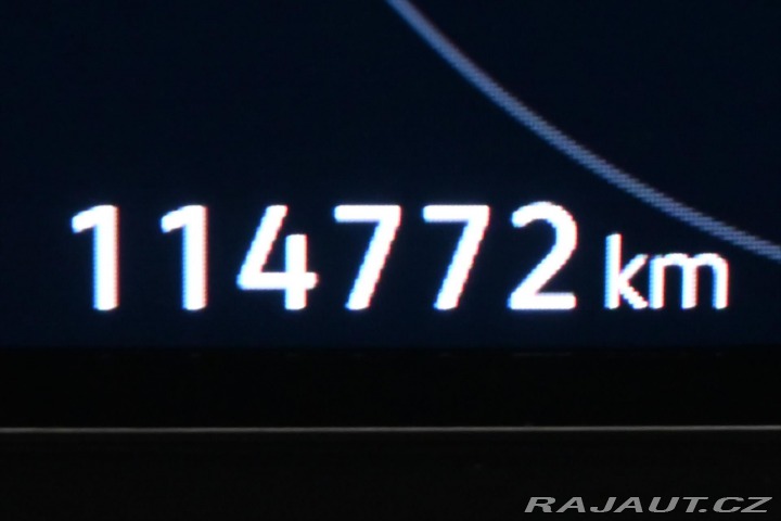 Volkswagen Golf 2,0 TDI 110kW Life Záruka 2022