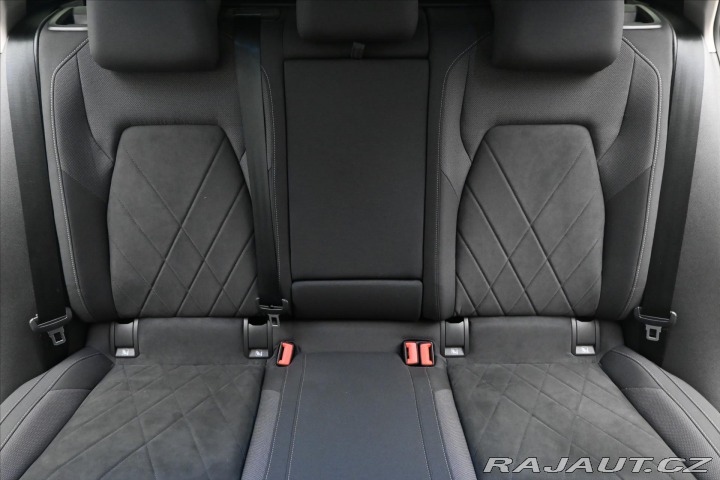 Volkswagen Golf 2,0 TDI 110kW Life Záruka 2022