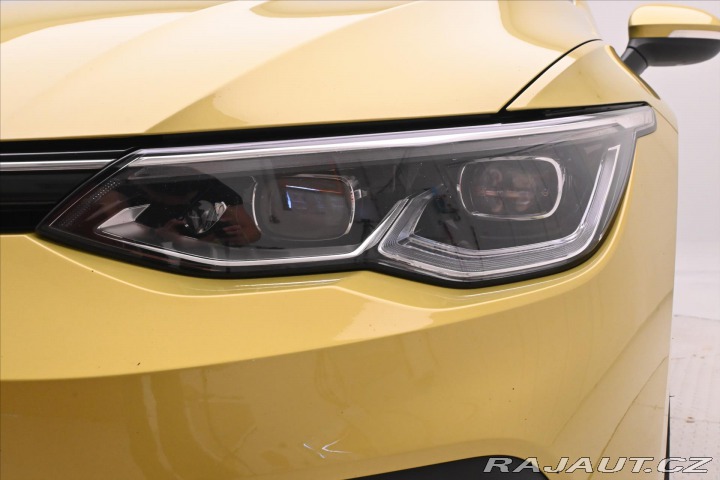 Volkswagen Golf 2,0 TDI 110kW Life Záruka 2022
