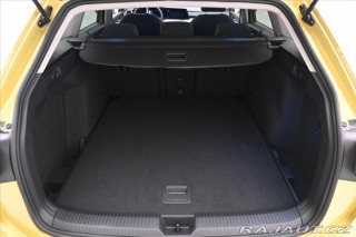 Volkswagen Golf 2,0 TDI 110kW Life Záruka 2022