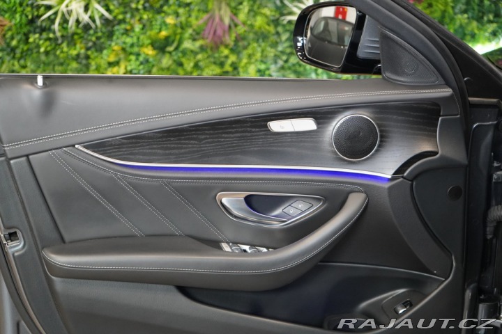 Mercedes-Benz E 63S*4M+*VZDUCH*KEYLESS*36 2022