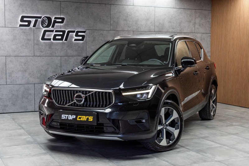 Volvo XC40 B4 AWD KAMERY360*HARMAN*Č