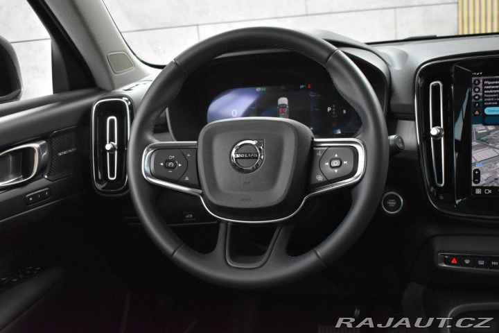 Volvo XC40 B4 AWD KAMERY360*HARMAN*Č 2023