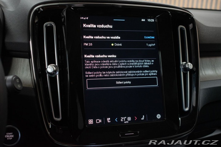 Volvo XC40 B4 AWD KAMERY360*HARMAN*Č 2023