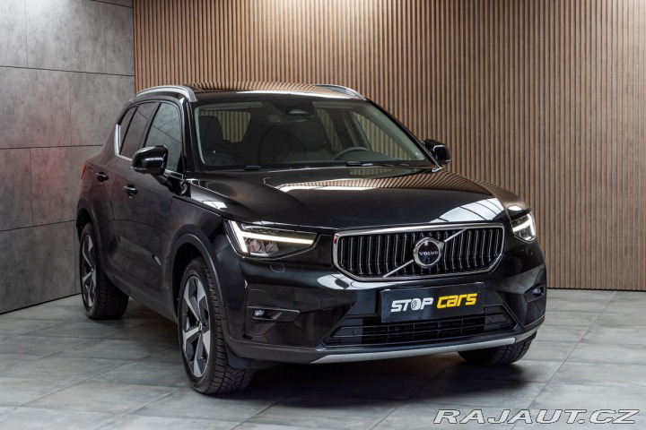 Volvo XC40 B4 AWD KAMERY360*HARMAN*Č 2023