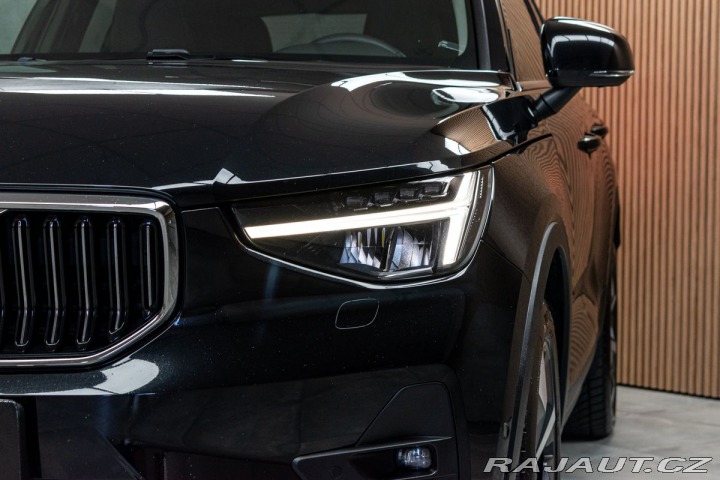 Volvo XC40 B4 AWD KAMERY360*HARMAN*Č 2023