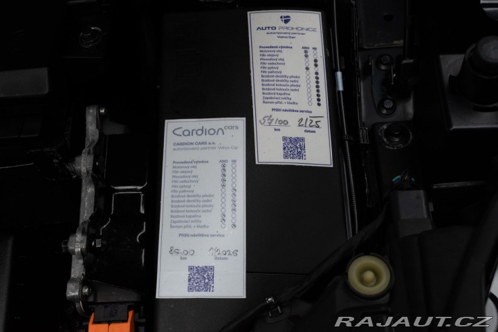 Volvo XC40 B4 AWD KAMERY360*HARMAN*Č 2023