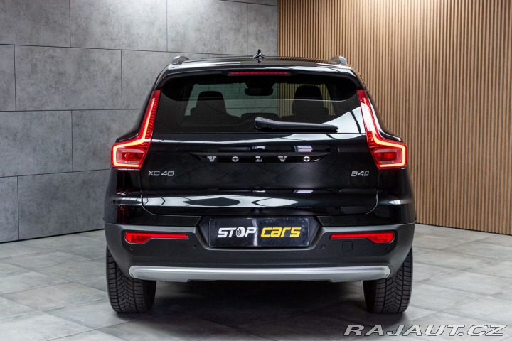 Volvo XC40 B4 AWD KAMERY360*HARMAN*Č 2023