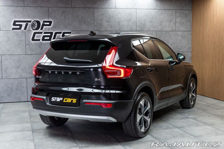 Volvo XC40 B4 AWD KAMERY360*HARMAN*Č 2023