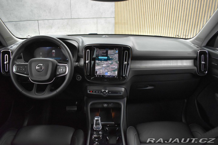 Volvo XC40 B4 AWD KAMERY360*HARMAN*Č 2023