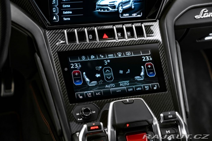 Lamborghini Urus 4.0 V8, pano, masáže, 360 2022