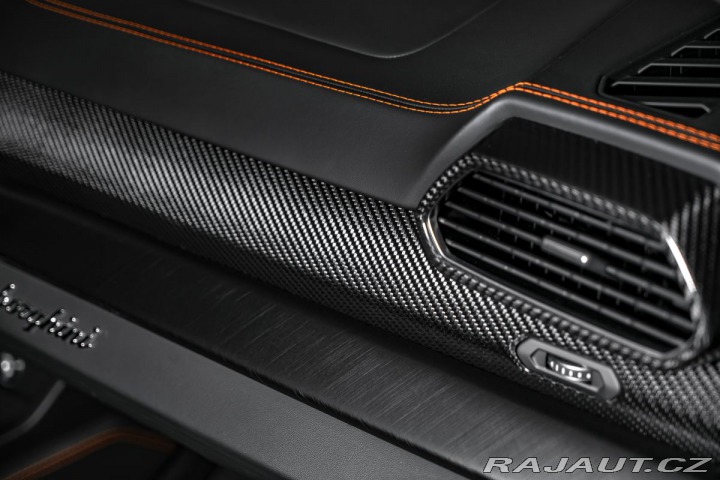 Lamborghini Urus 4.0 V8, pano, masáže, 360 2022