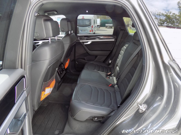 Volkswagen Touareg 3.0TDI/R-Line/4x4/AT/Matr 2018