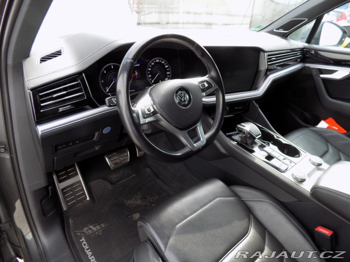 Volkswagen Touareg 3.0TDI/R-Line/4x4/AT/Matr 2018