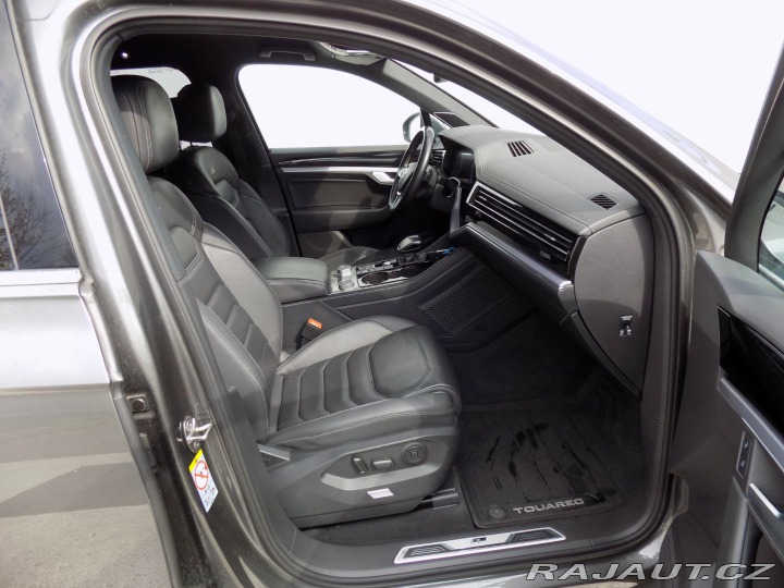 Volkswagen Touareg 3.0TDI/R-Line/4x4/AT/Matr 2018