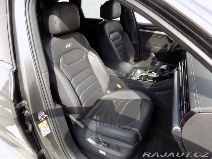 Volkswagen Touareg 3.0TDI/R-Line/4x4/AT/Matr 2018